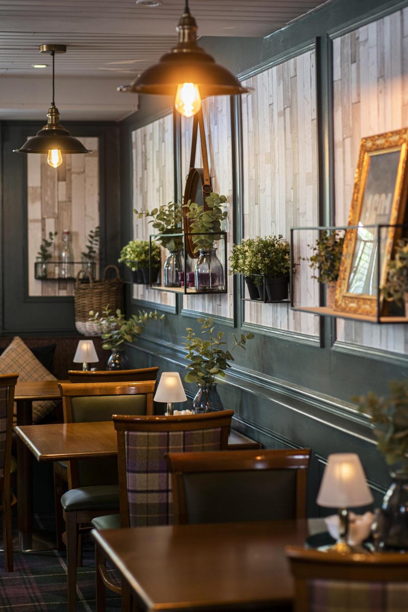 Kirkhouse Inn 2*